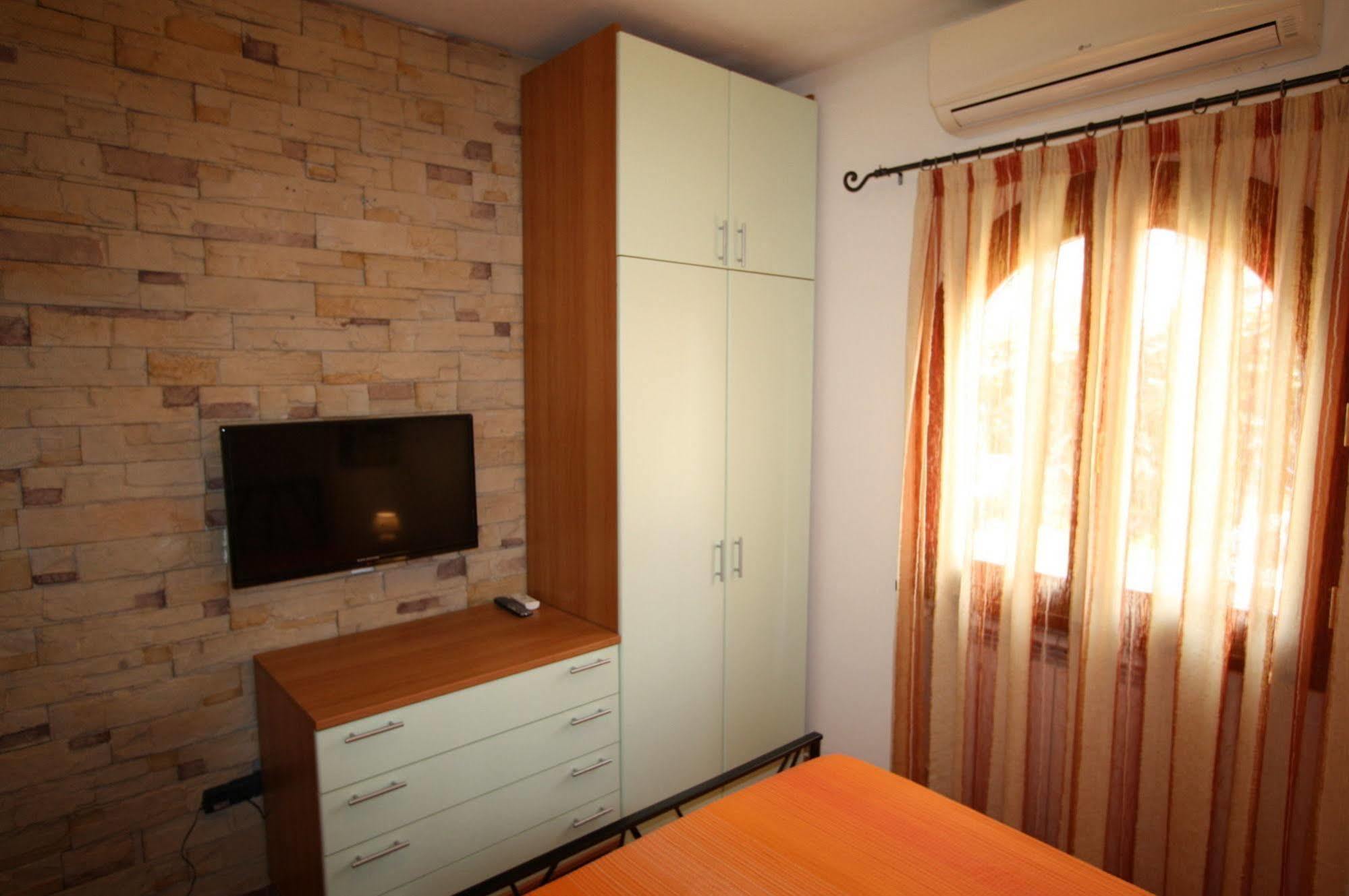 B&B La Dolce Vita Flumini di Quartu Dış mekan fotoğraf